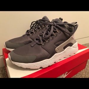 Nike W AIR HUARACHE RUN ULTRA